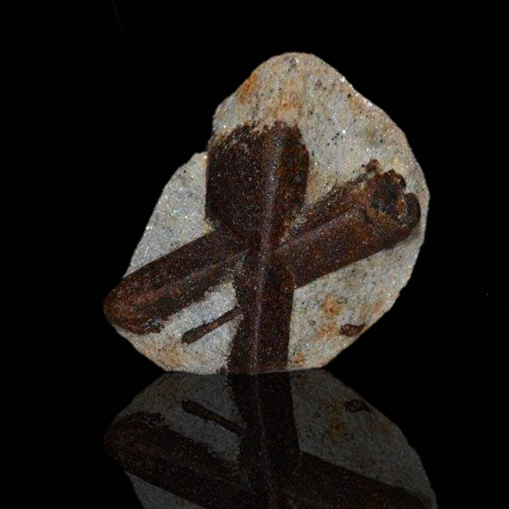 Staurolite twin