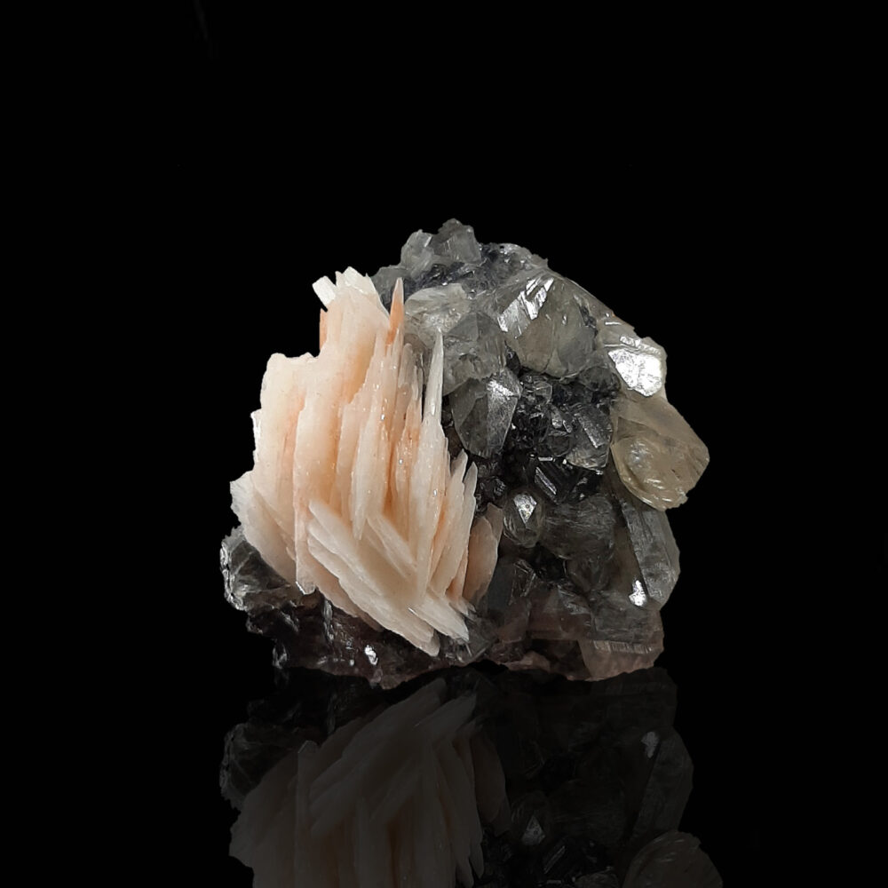 Baryte with cerussite on galena