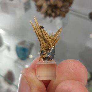 Rutile with hematite