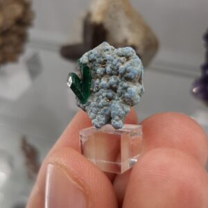 Dioptase on plancheite