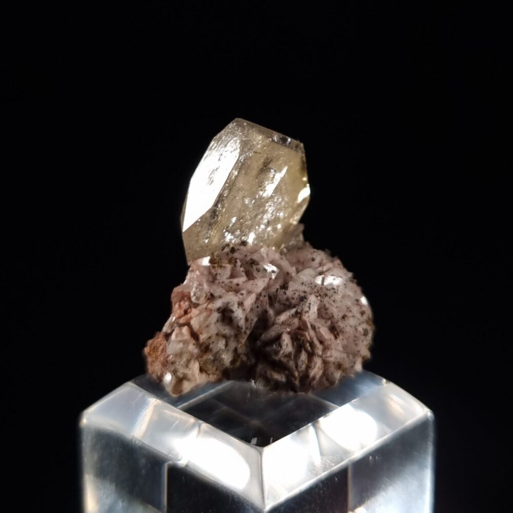 Baryte on dolomite