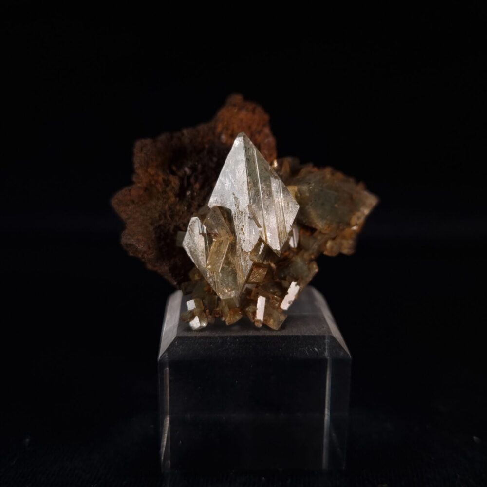 Microcline var hyalophane
