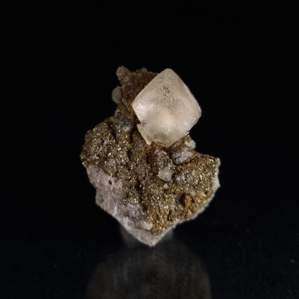 Calcite on marcasite