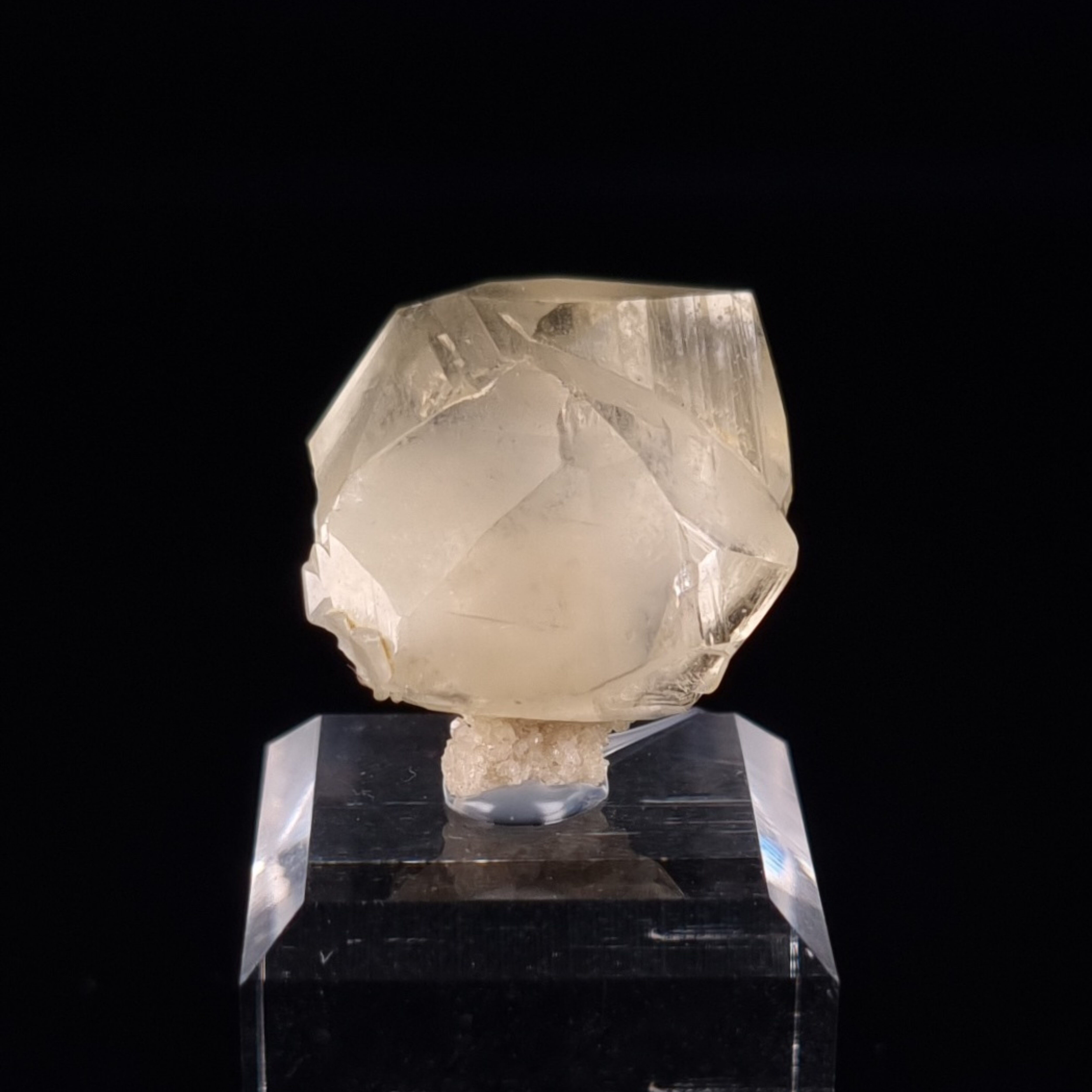 Calcite twin