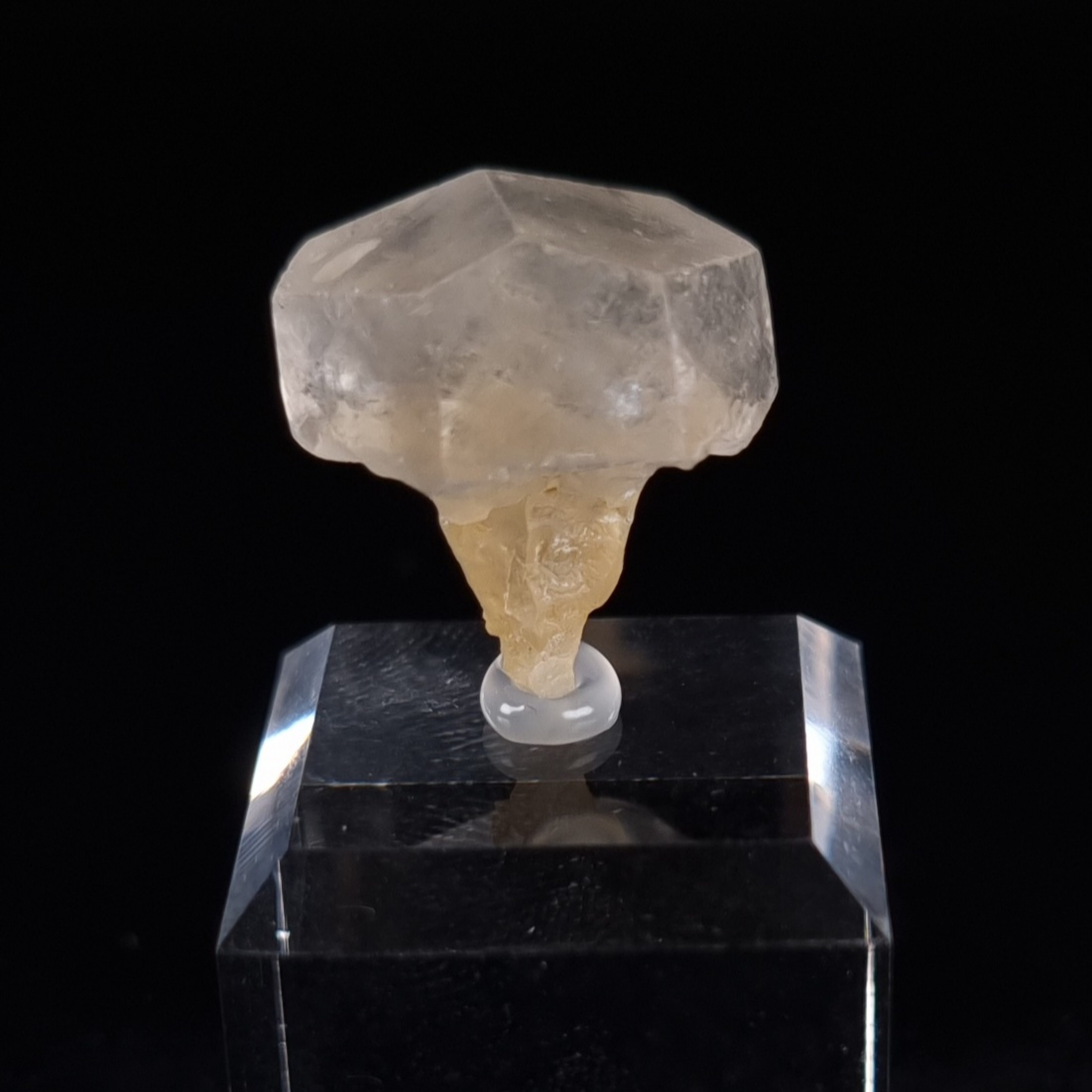 Calcite scepter