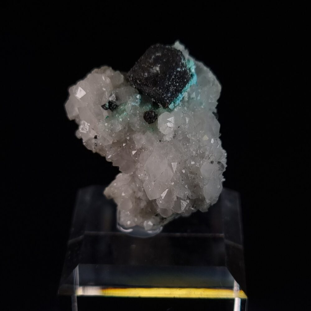 Tetrahedrite on calcite
