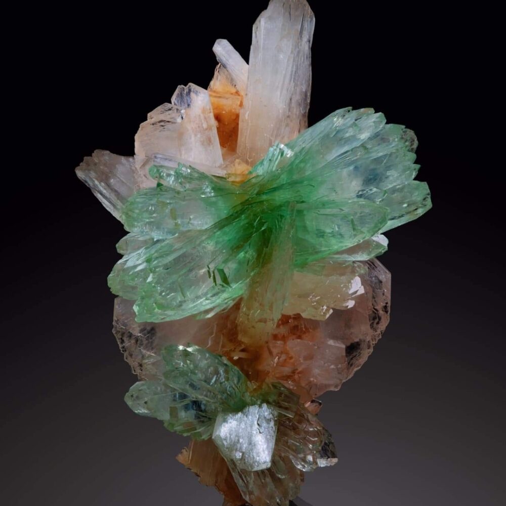 Apophyllite on stilbite